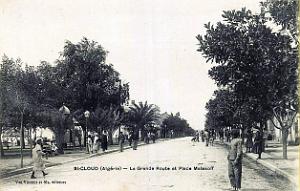 751- Saint Cloud - La Grande Route et la Place Malakoff